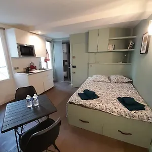  Apartment Studio Equipe Metro Abbesses A Montmartre Frankreich